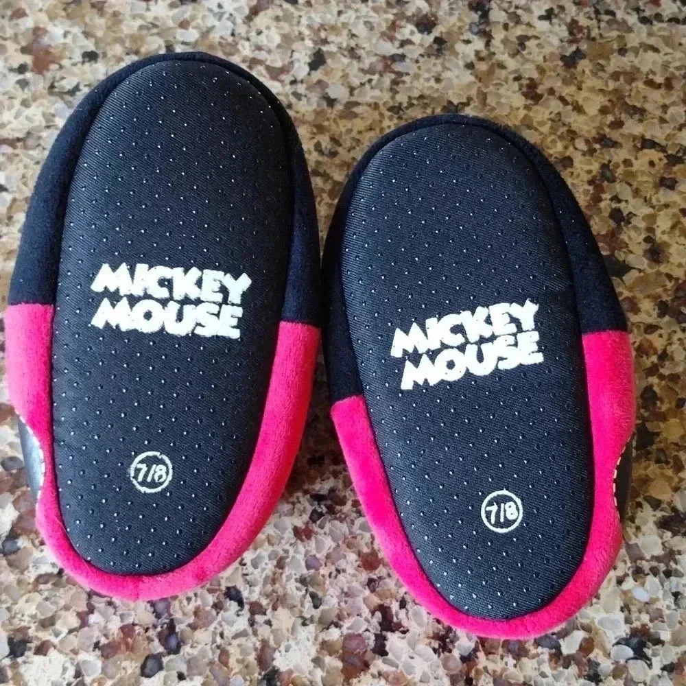 Mickey Mouse Youth Plush Cozy Sock Top Slippers NWOT - Picture 10 of 11